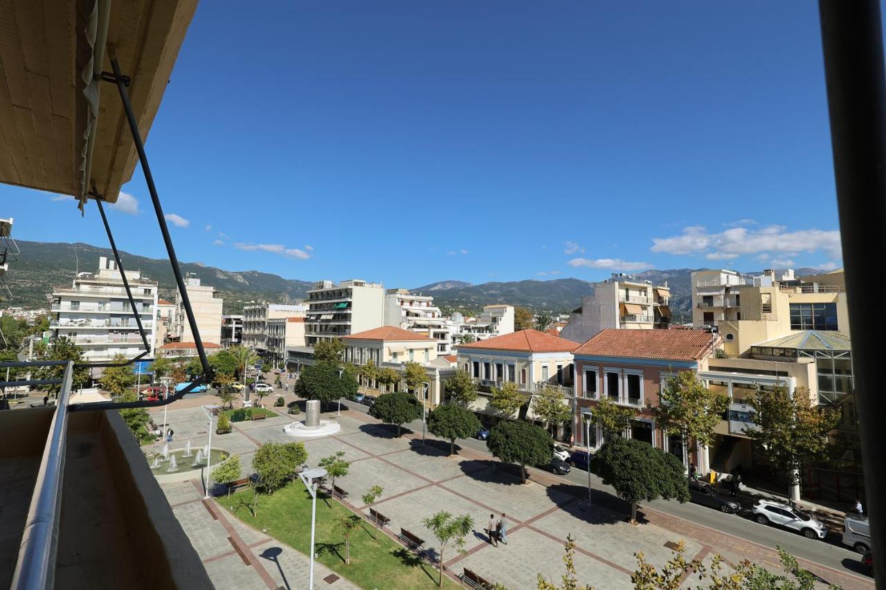 Spacious View Of Square *
