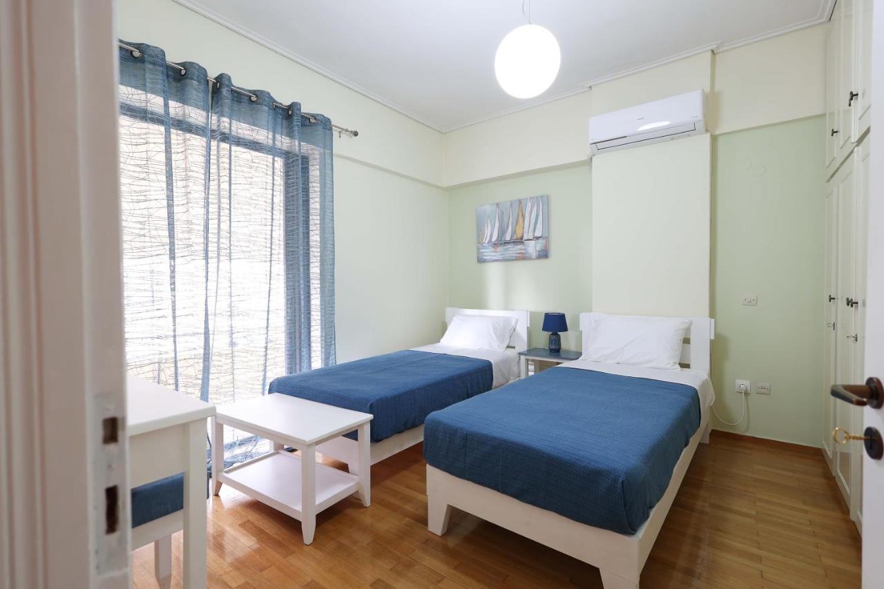 Spacious View Of Square Apartment