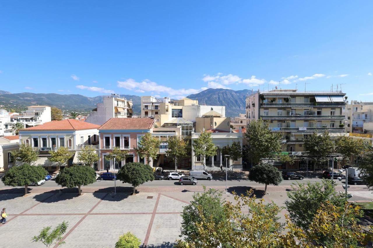 Spacious View Of Square *